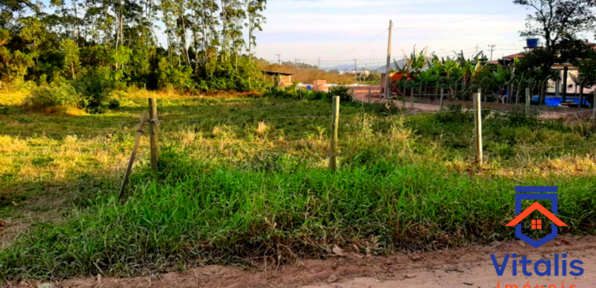 Terreno á venda em Imbituba, no bairro Araçatuba medindo 1740m²