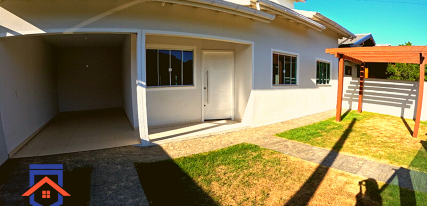 Casa em Imbituba, no bairro Alto Arroio á 70 metros até a Lagoa de Ibiraquera