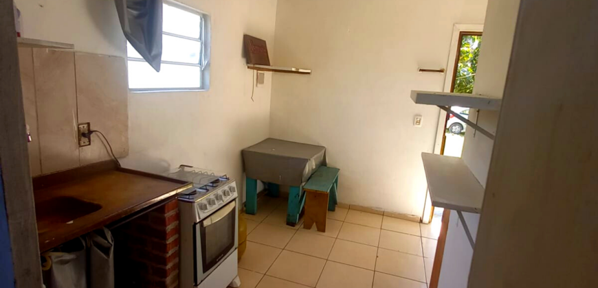 3 Casas á venda ideais para ponto comercial e residencial em Imbituba de frente para BR 101