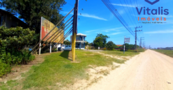 3 Casas á venda ideais para ponto comercial e residencial em Imbituba de frente para BR 101