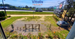 3 Casas á venda ideais para ponto comercial e residencial em Imbituba de frente para BR 101