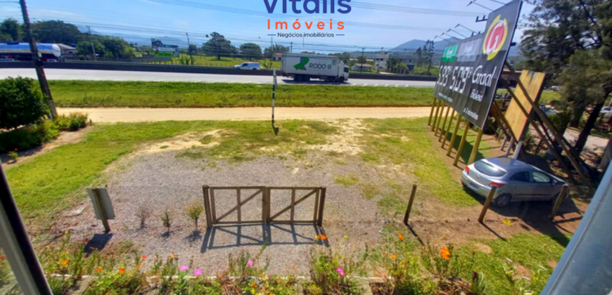 3 Casas á venda ideais para ponto comercial e residencial em Imbituba de frente para BR 101