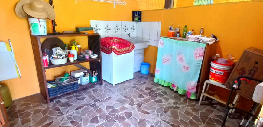 Casa em Imbituba localizada no bairro Alto Arroio a 3km até a praia