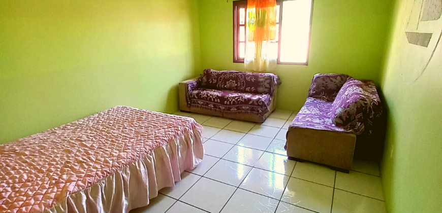 Casa em Imbituba localizada no bairro Alto Arroio a 3km até a praia