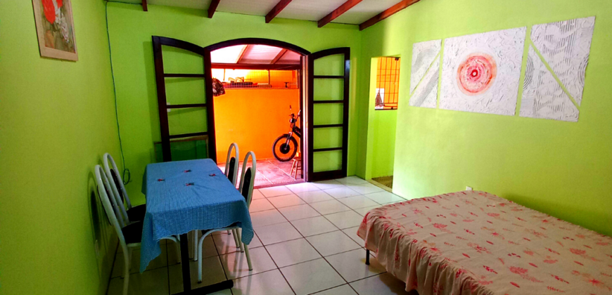 Casa em Imbituba localizada no bairro Alto Arroio a 3km até a praia
