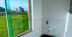 Apartamento em Imbituba, localizado no bairro Village, próximo ao centro