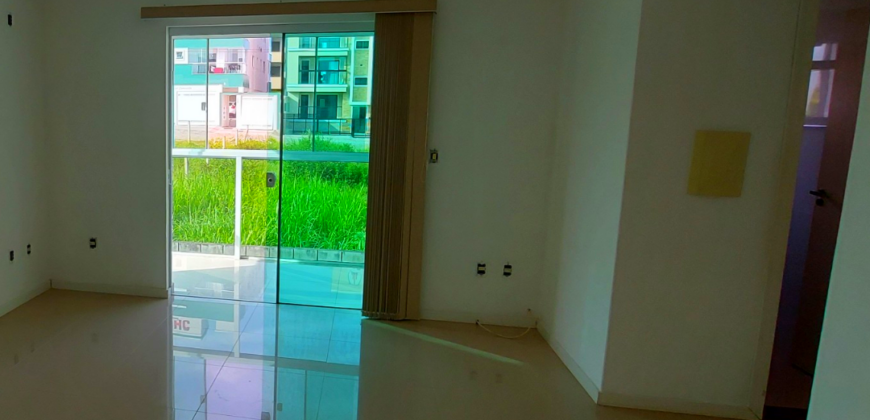 Apartamento em Imbituba, localizado no bairro Village, próximo ao centro