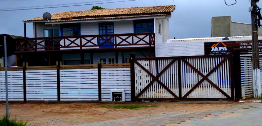 Casa em Imbituba, localizada no bairro Ibiraquera