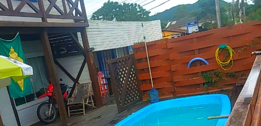Casa em Imbituba, localizada no bairro Ibiraquera
