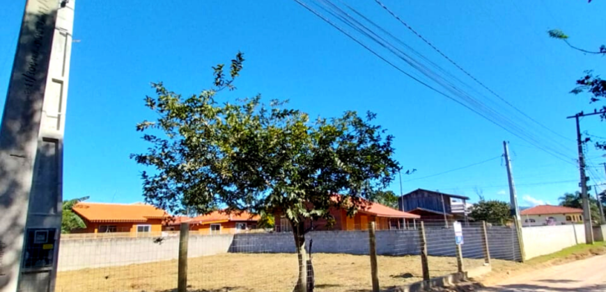 Terreno em Imbituba, localizado no bairro Alto Arroio a 150 metros até a lagoa de Ibiraquera