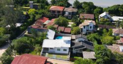Casa em Imbituba, no bairro Alto Arroio á 70 metros até a Lagoa de Ibiraquera