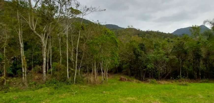 Área em Garopaba medindo 7.495,10m²