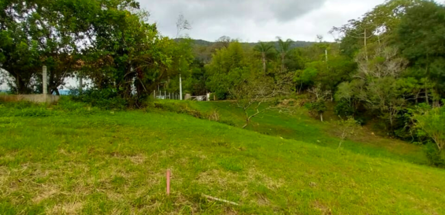 Área em Garopaba medindo 7.495,10m²