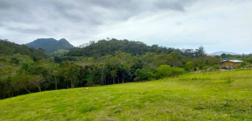 Área em Garopaba medindo 7.495,10m²