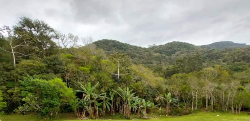 Área em Garopaba medindo 7.495,10m²