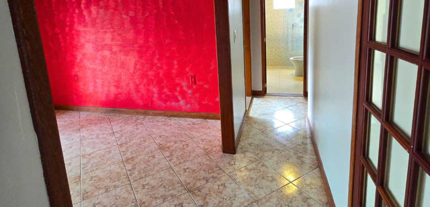 Linda casa em Imbituba, no bairro Alto Arroio á 700 metros até a lagoa do Quintino