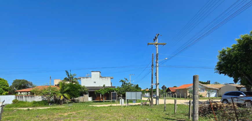 NÃO PERCA ESSA OPORTUNIDADE !! Vendo terrenos em Imbituba á 150 metros até a lagoa do Quintino