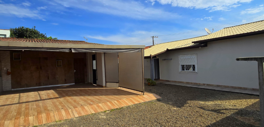 Linda casa em Imbituba, no bairro Alto Arroio á 700 metros até a lagoa do Quintino