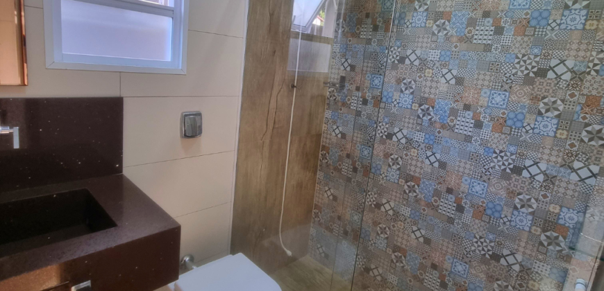 Linda casa em Imbituba, no bairro Alto Arroio á 700 metros até a lagoa do Quintino