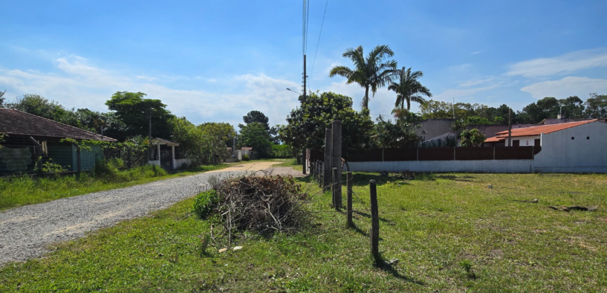 NÃO PERCA ESSA OPORTUNIDADE !! Vendo terrenos em Imbituba á 150 metros até a lagoa do Quintino