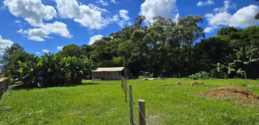 Vendo Chácara em Imbituba, no bairro Sambaqui, medindo 1462m²