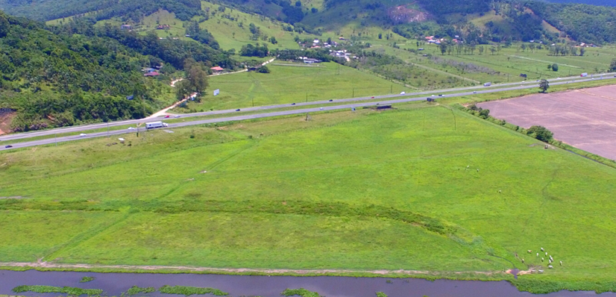 Área á venda em Penha, Imbituba-SC de frente para BR 101