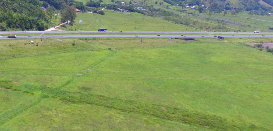Área á venda em Penha, Imbituba-SC de frente para BR 101