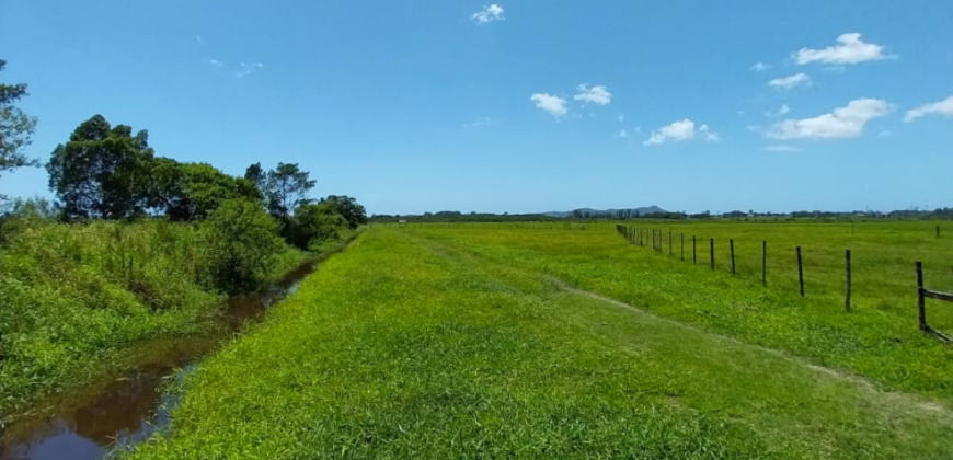 Área á venda em Penha, Imbituba-SC de frente para BR 101