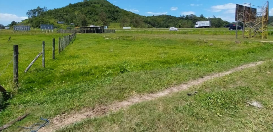 Área á venda em Penha, Imbituba-SC de frente para BR 101