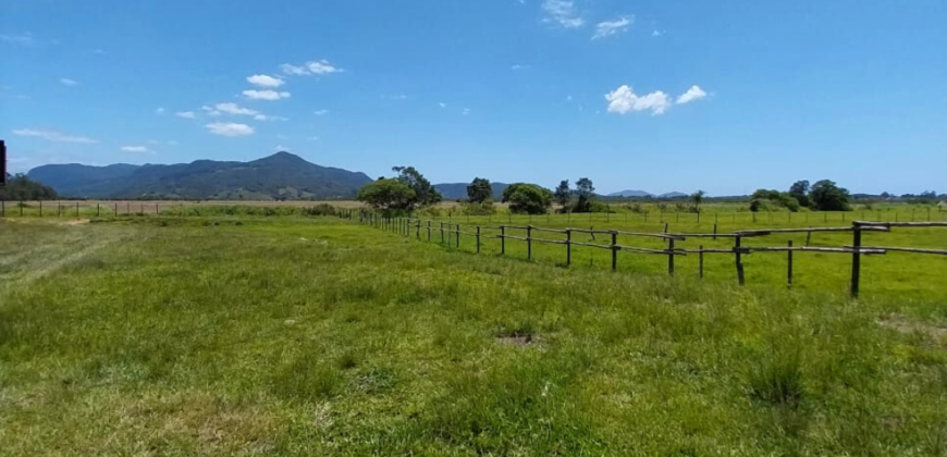 Área á venda em Penha, Imbituba-SC de frente para BR 101