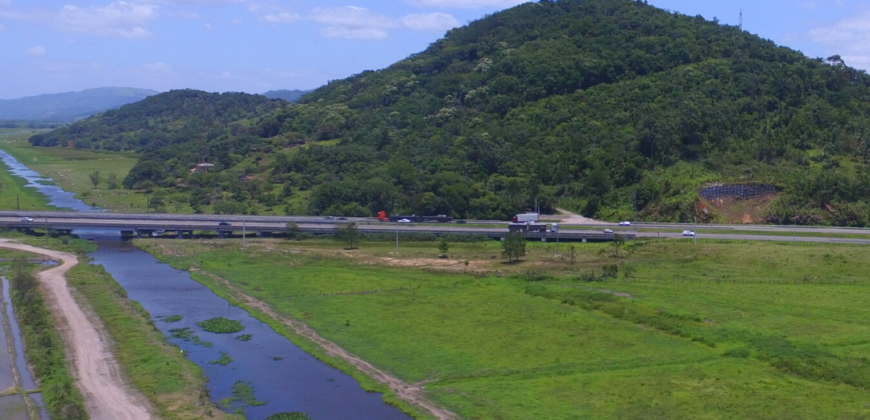 Área á venda em Penha, Imbituba-SC de frente para BR 101