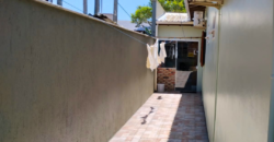 Casa em Imbituba, localizada no bairro Alto Arroio, a 2km até a lagoa de Ibiraquera