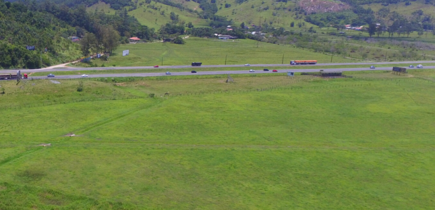 Área á venda em Penha, Imbituba-SC de frente para BR 101