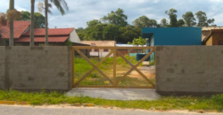 Casa em Imbituba, localizada no bairro Alto Arroio, a 200 metros até a lagoa de Ibiraquera