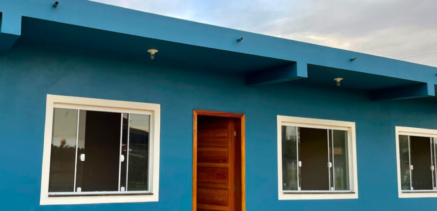 Casa em Imbituba, localizada no bairro Alto Arroio, a 200 metros até a lagoa de Ibiraquera