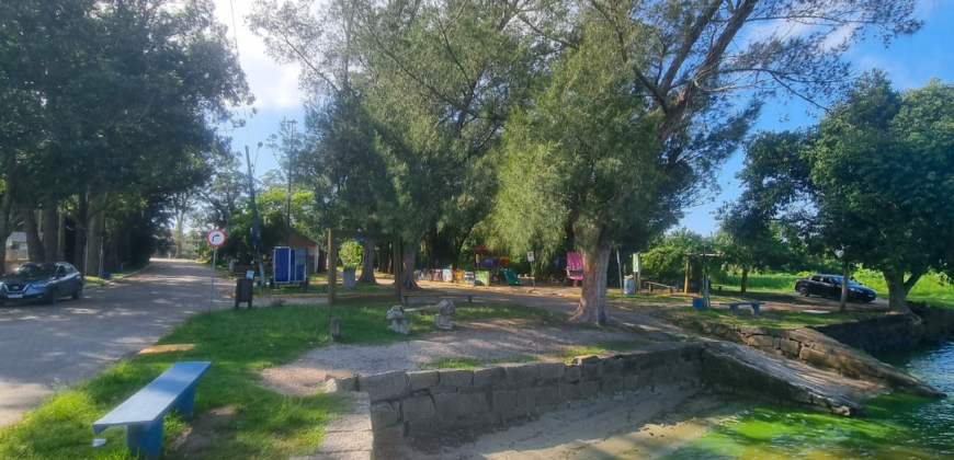 Casa de Alto Padrão localizada no Porto da Vila