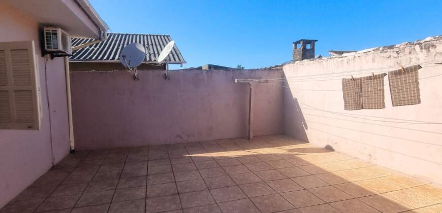 Casa de Alto Padrão localizada no Porto da Vila