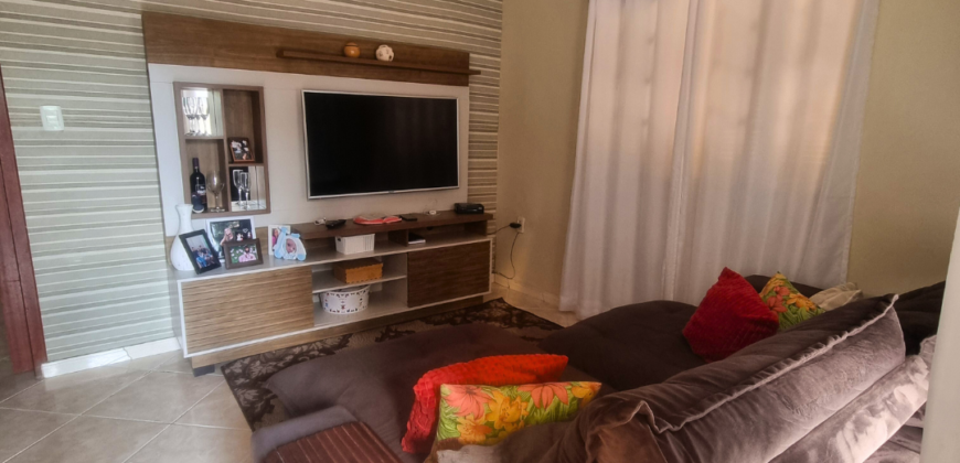 Casa de Alto Padrão localizada no Porto da Vila