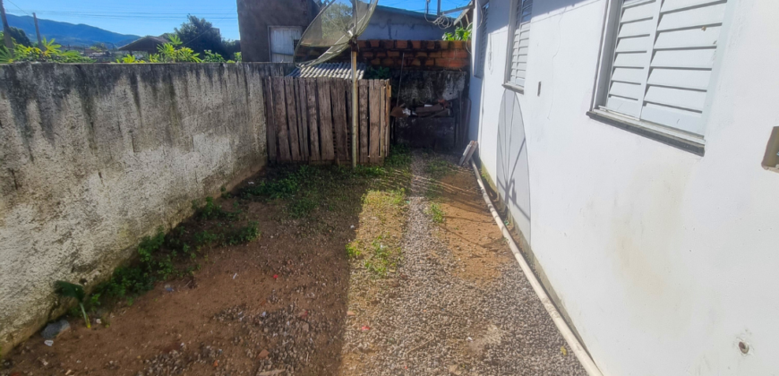 Casa em Imbituba, no bairro Alto Arroio próximo á lagoa do Quintino