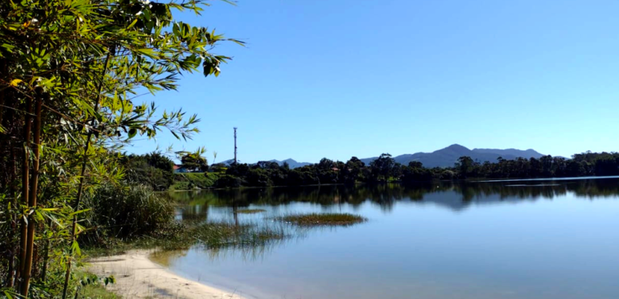 Casa em Imbituba, localizada no loteamento Janaína a 50 metros até a lagoa de Ibiraquera