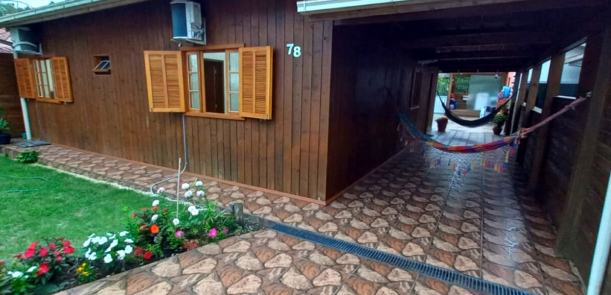 Casa em Imbituba, localizada no loteamento Janaína a 50 metros até a lagoa de Ibiraquera