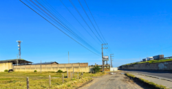 Área comercial em frente a marginal da Br 101 medindo 3.200m²