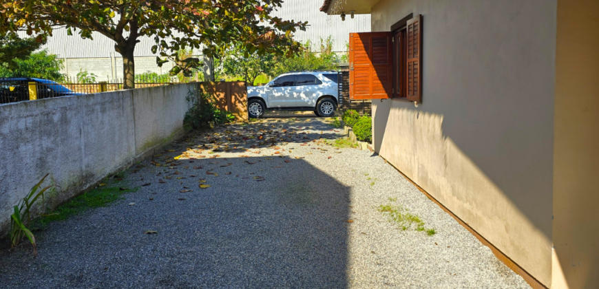 Casa em Imbituba localizada no bairro Alto Arroio