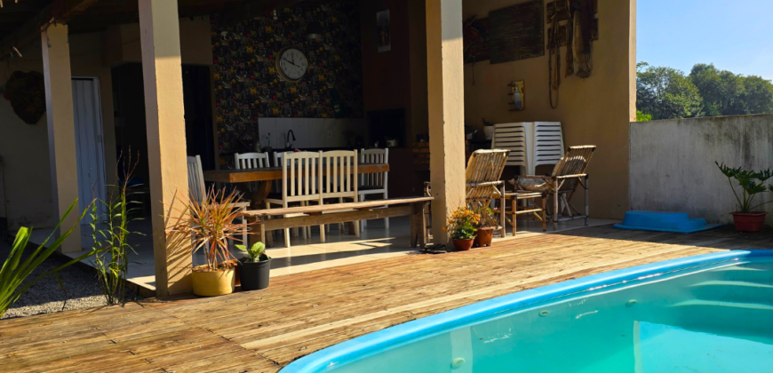 Casa em Imbituba localizada no bairro Alto Arroio