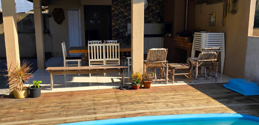 Casa em Imbituba localizada no bairro Alto Arroio