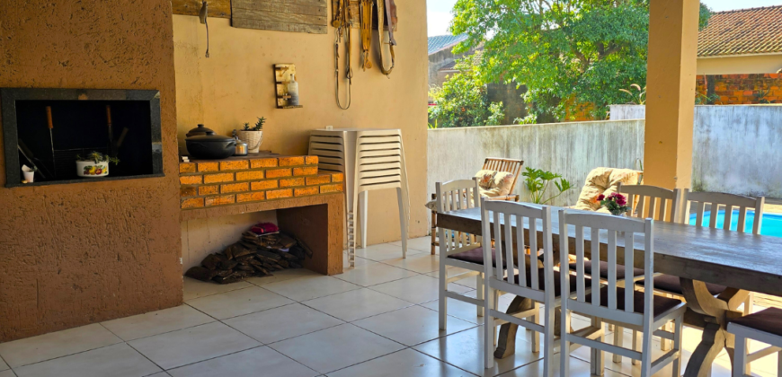 Casa em Imbituba localizada no bairro Alto Arroio