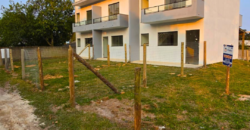 03 Sobrados á venda em Imbituba localizados no bairro Alto Arroio