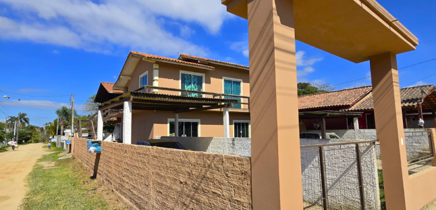 Casa em Imbituba localizada no bairro Alto Arroio á 150 metros até a lagoa