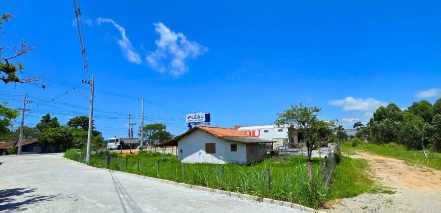 Imóvel para ponto comercial localizado no bairro Campo Duna em frente a SC434
