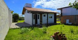Casa com galpão á venda em Imbituba, localizado no bairro Arroio